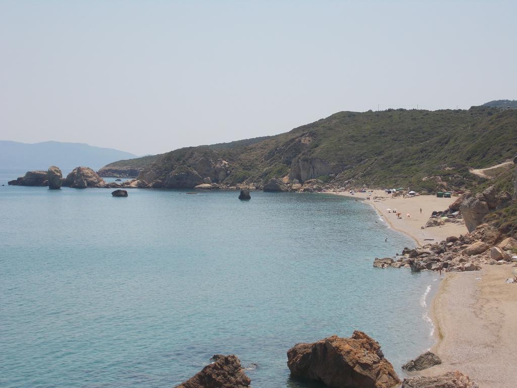 Leonidas Xinovrisi Exterior photo