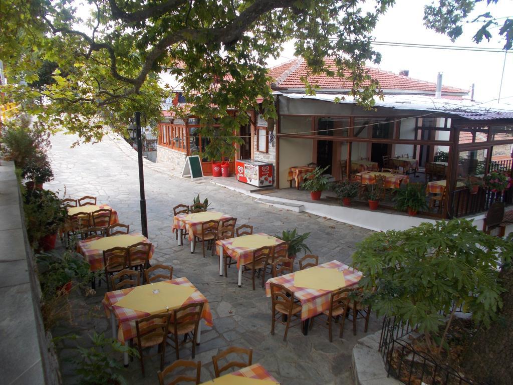 Leonidas Xinovrisi Exterior photo